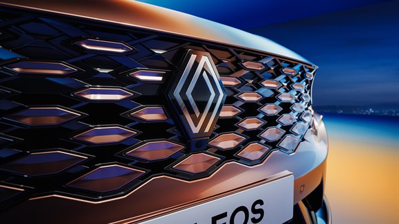 Grand koleos سيارة