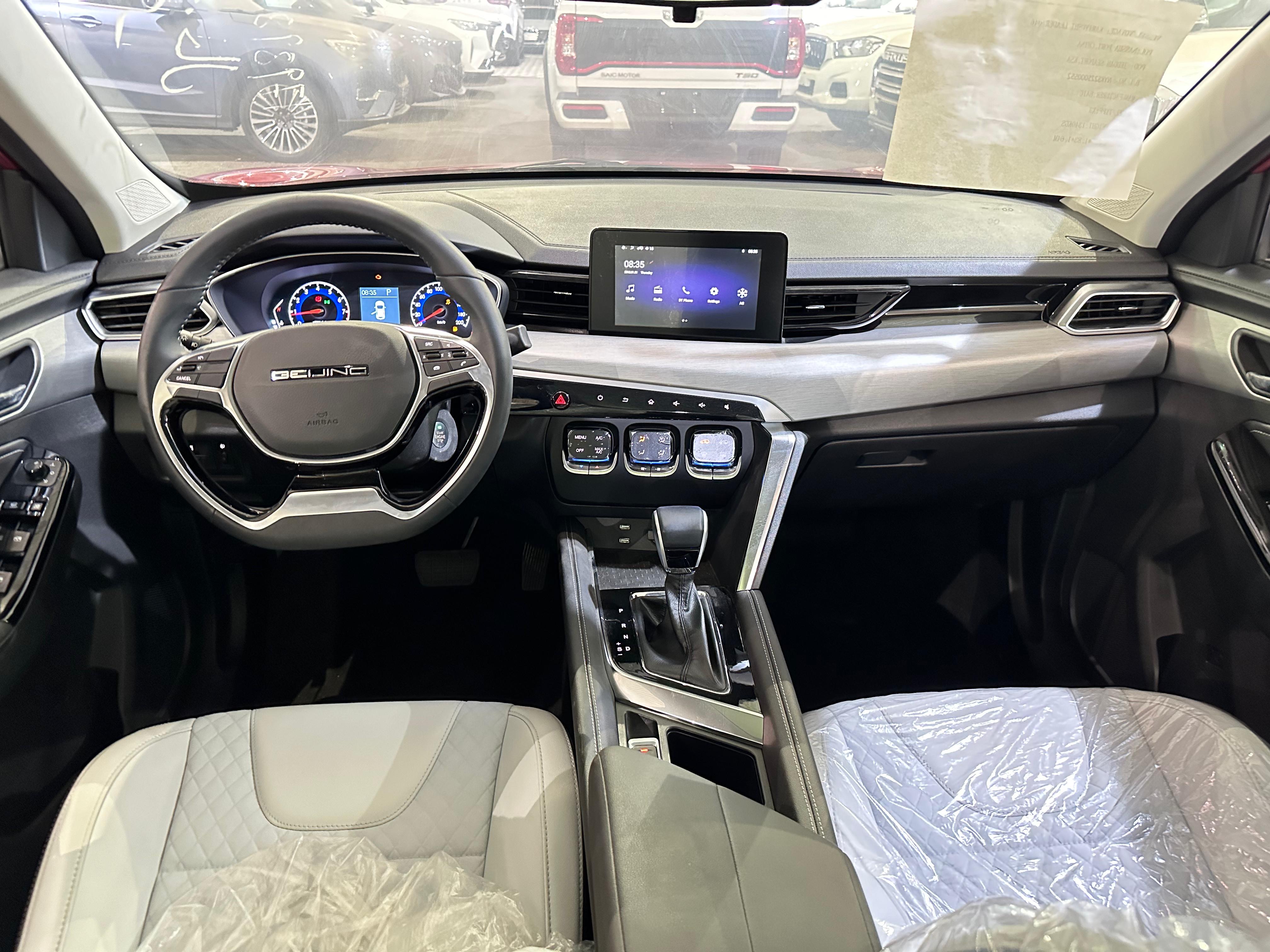 4 ابواب لاكجري سيارة 