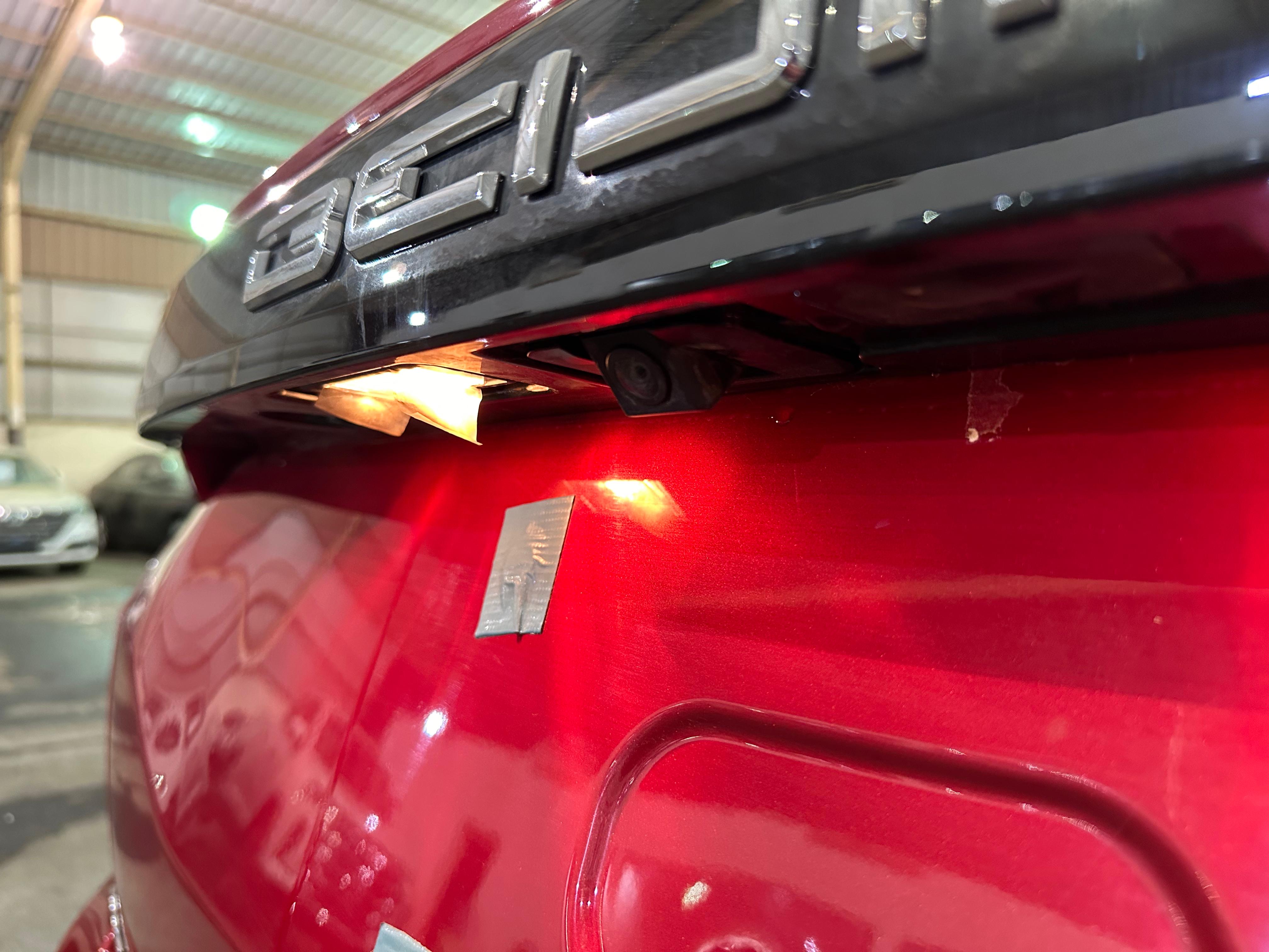 4 ابواب لاكجري سيارة 