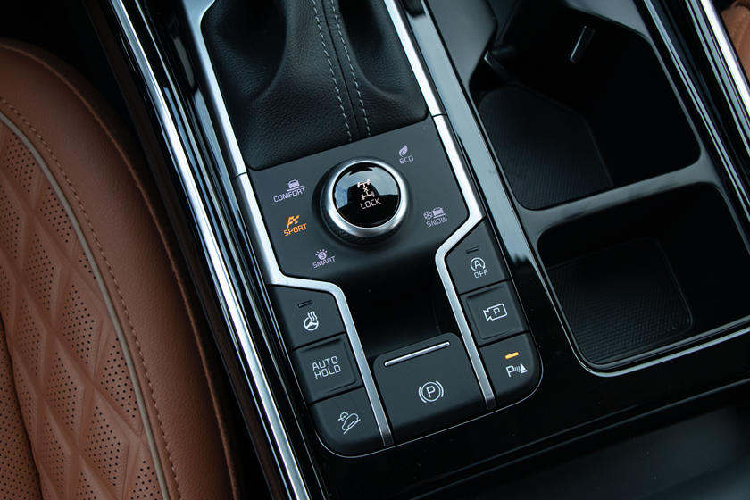 سورينتو 4*2 سيارة 